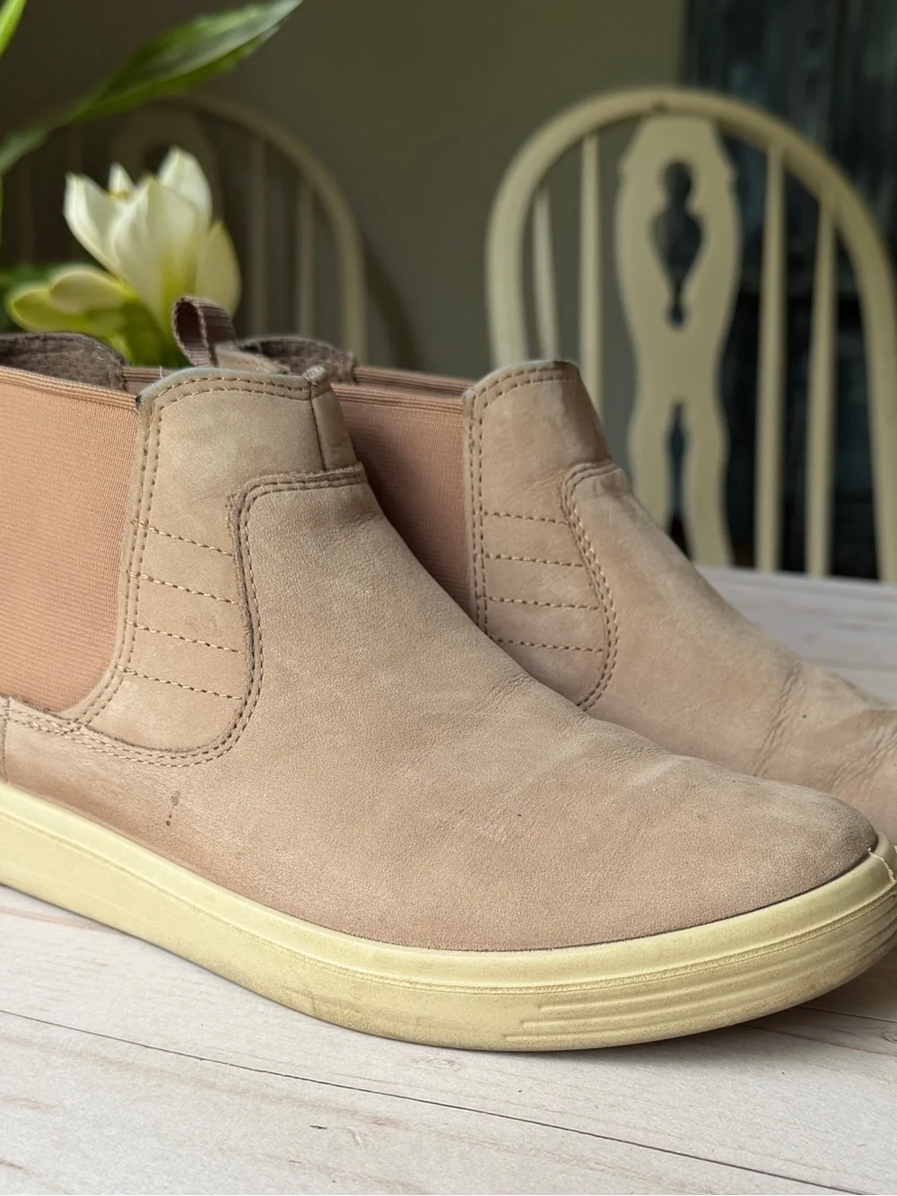 Ecco Women's Slip-On Chelsea Ankle Booties in Light Tan Suede